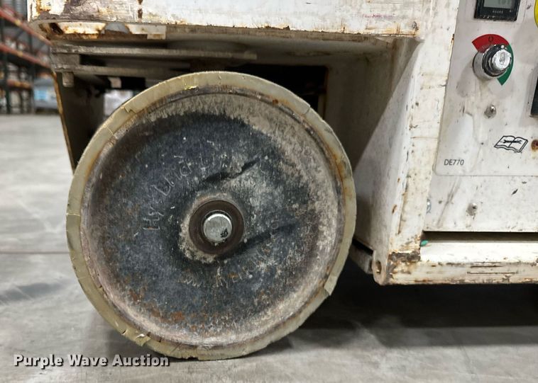 image for item EG6722 2016 Hy-Brid HB-1430 scissor lift