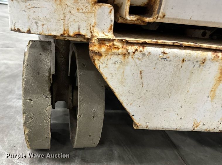 image for item EG6722 2016 Hy-Brid HB-1430 scissor lift