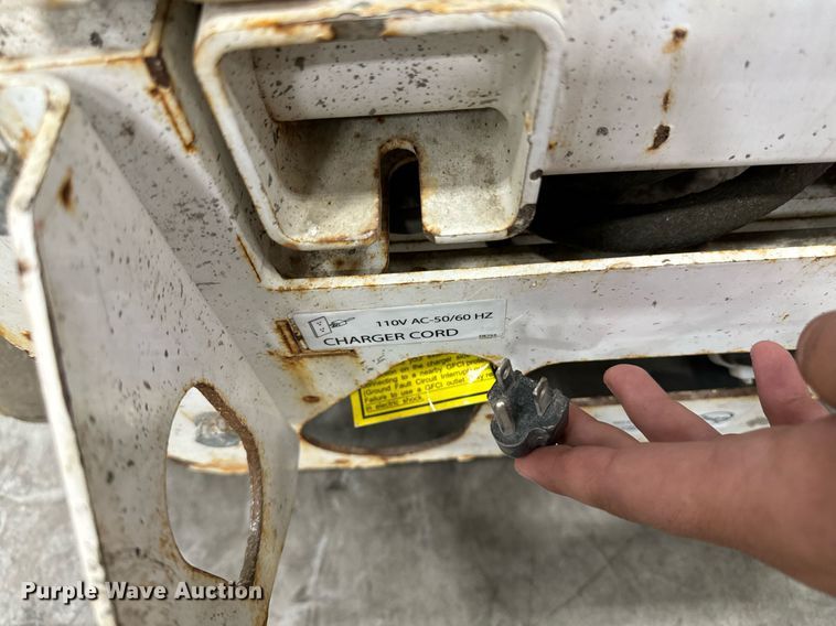 image for item EG6723 2016 Hy-Brid HB-1430 scissor lift