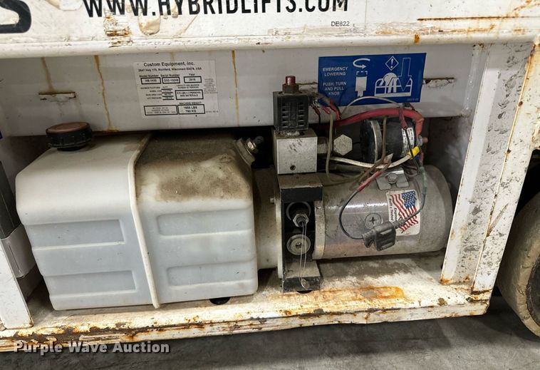 image for item EG6723 2016 Hy-Brid HB-1430 scissor lift