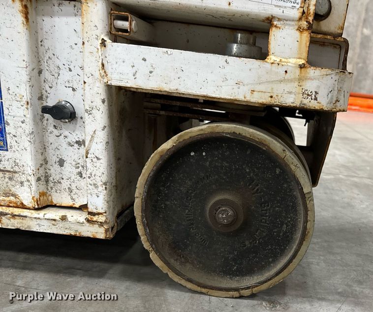 image for item EG6723 2016 Hy-Brid HB-1430 scissor lift