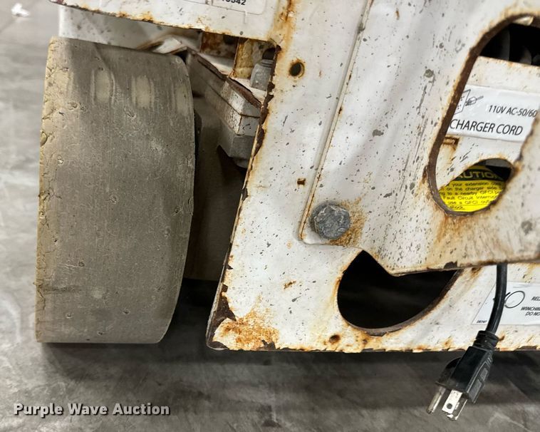 image for item EG6723 2016 Hy-Brid HB-1430 scissor lift