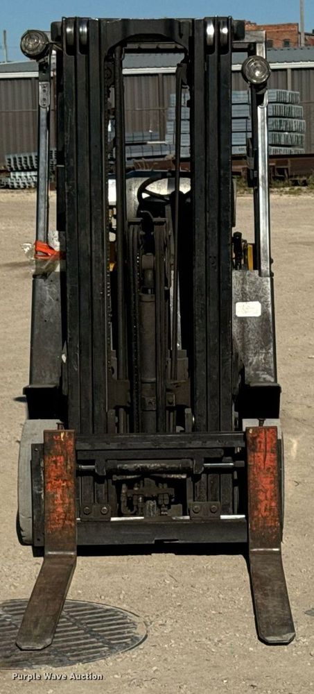 image for item EG6726 Yale GLC050RGNUAE084 forklift