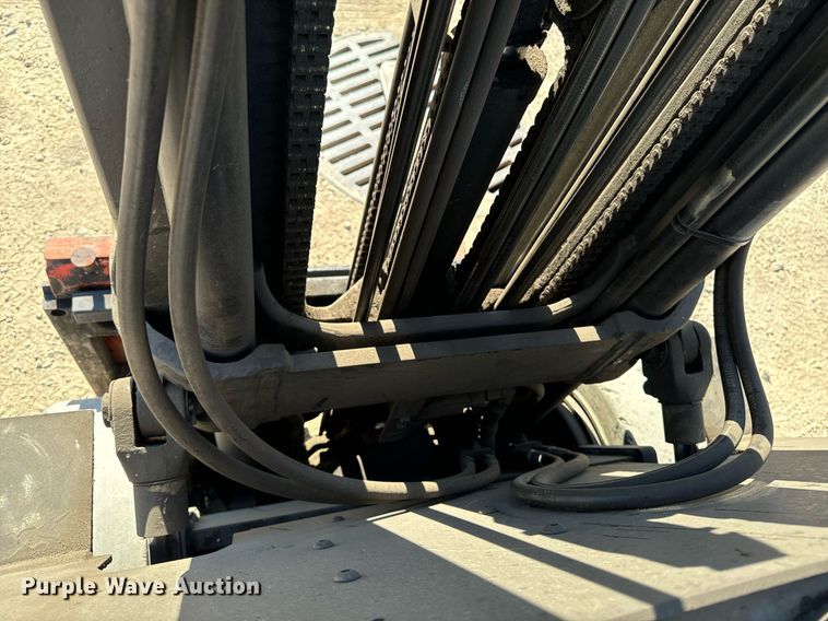 image for item EG6726 Yale GLC050RGNUAE084 forklift