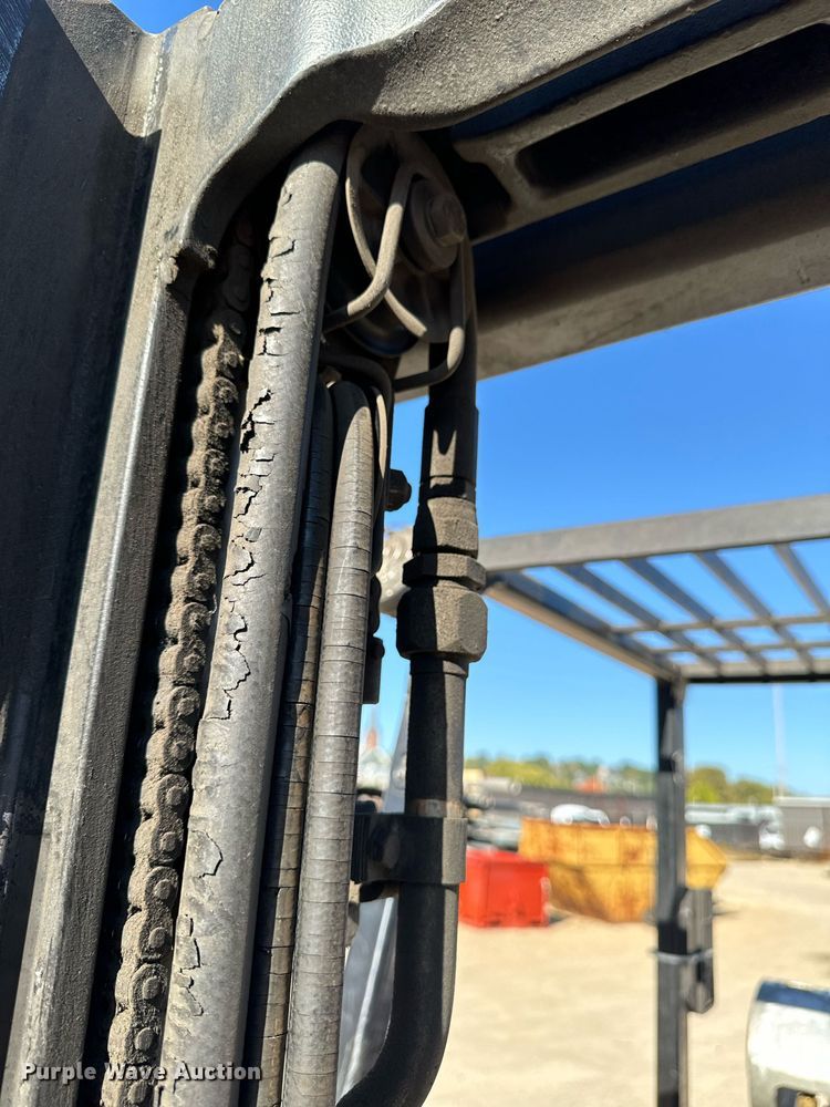 image for item EG6726 Yale GLC050RGNUAE084 forklift