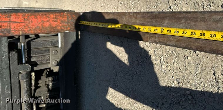 image for item EG6726 Yale GLC050RGNUAE084 forklift