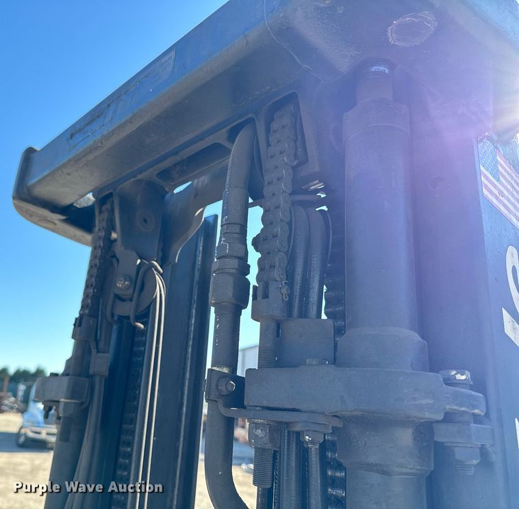 image for item EG6726 Yale GLC050RGNUAE084 forklift