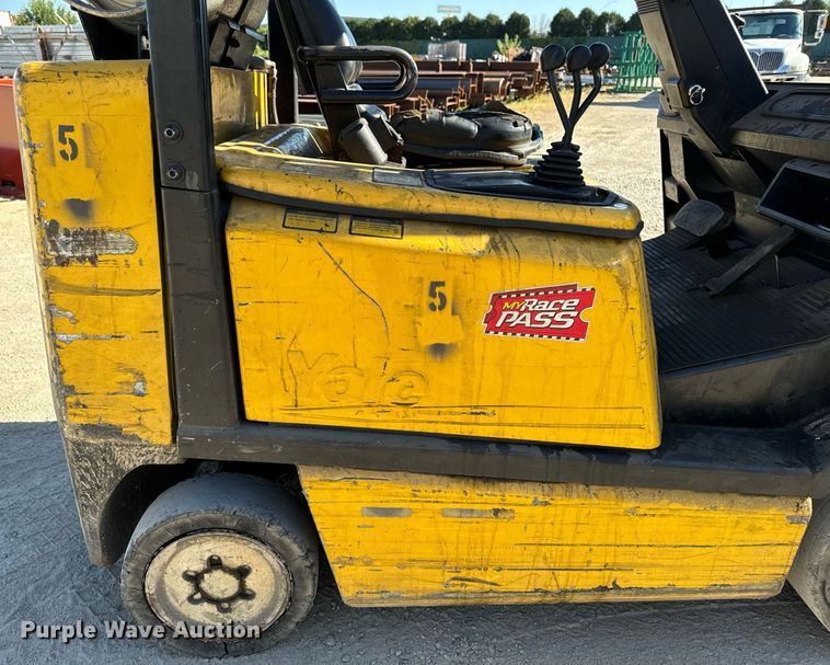 image for item EG6726 Yale GLC050RGNUAE084 forklift