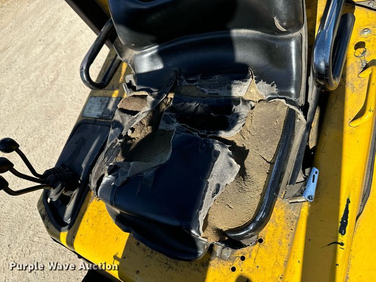 image for item EG6726 Yale GLC050RGNUAE084 forklift