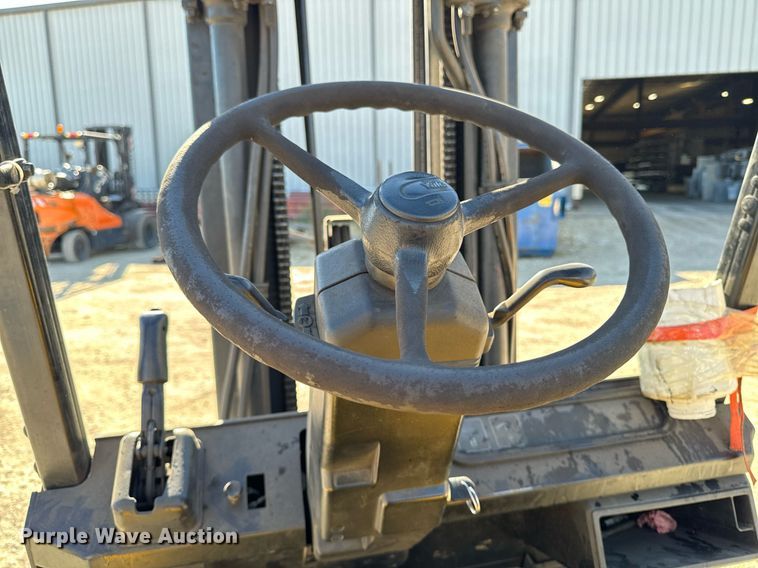 image for item EG6726 Yale GLC050RGNUAE084 forklift