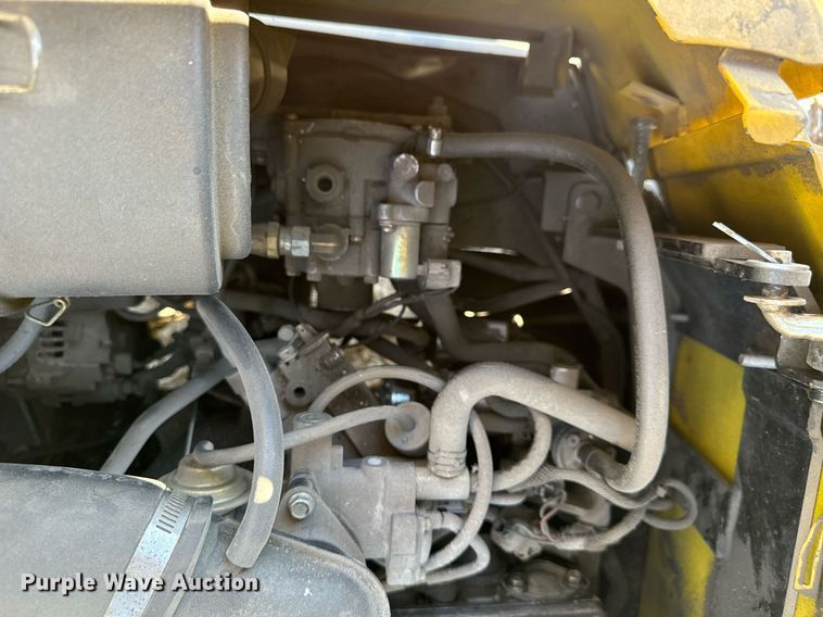 image for item EG6726 Yale GLC050RGNUAE084 forklift