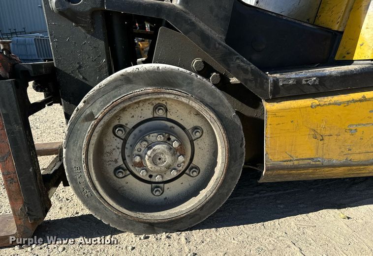 image for item EG6726 Yale GLC050RGNUAE084 forklift