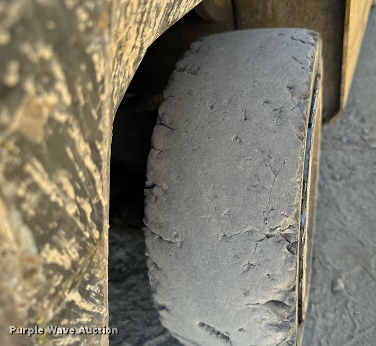 image for item EG6726 Yale GLC050RGNUAE084 forklift