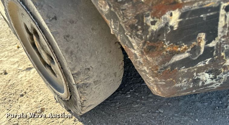 image for item EG6726 Yale GLC050RGNUAE084 forklift