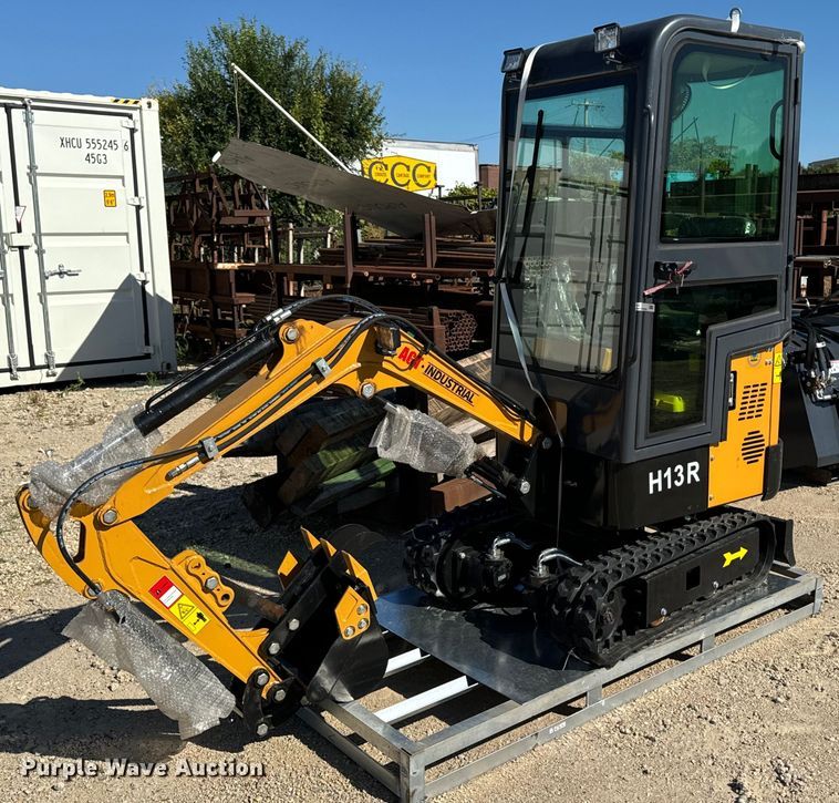 image for item EG6731 2024 AGT Industrial  H13R mini excavator