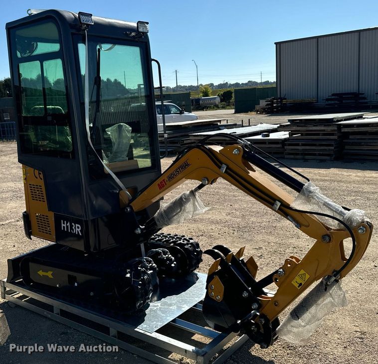 image for item EG6731 2024 AGT Industrial  H13R mini excavator