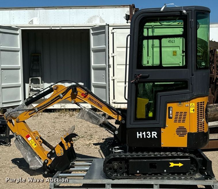 image for item EG6731 2024 AGT Industrial  H13R mini excavator