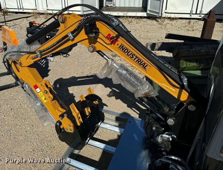 image for item EG6731 2024 AGT Industrial  H13R mini excavator