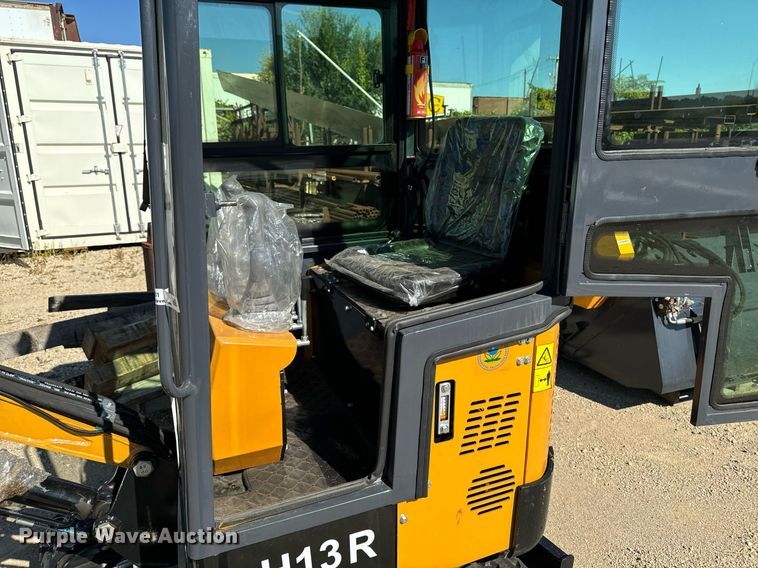 image for item EG6731 2024 AGT Industrial  H13R mini excavator