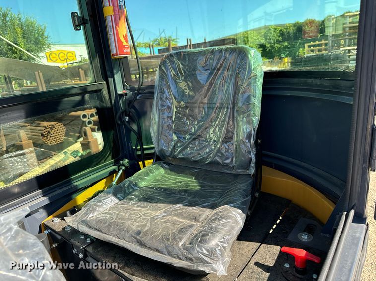 image for item EG6731 2024 AGT Industrial  H13R mini excavator