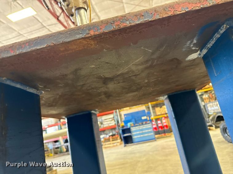 image for item EG6737 (2) welding tables