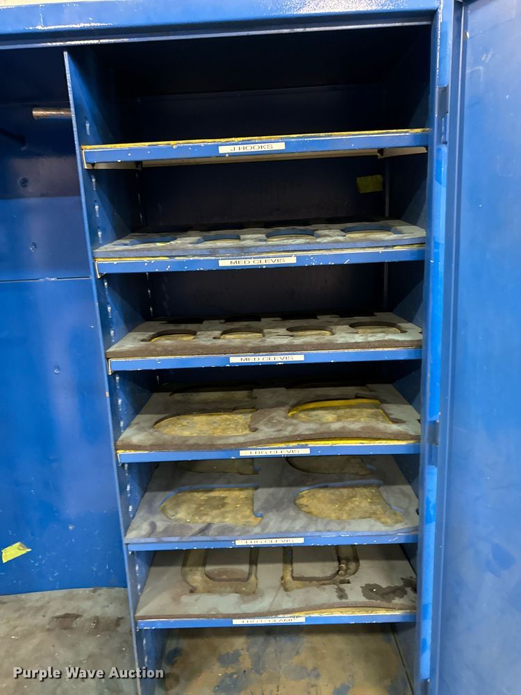 image for item EG6738 (2) storage cabinets 