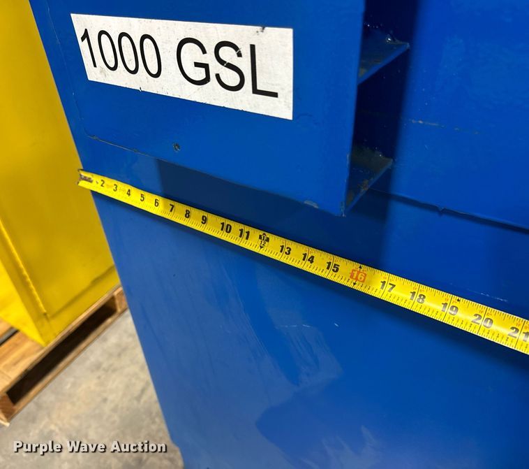 image for item EG6738 (2) storage cabinets 