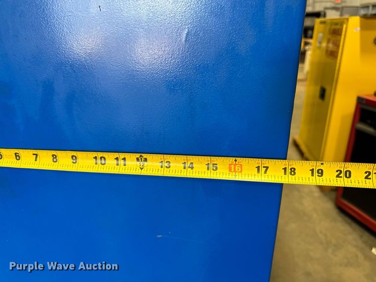 image for item EG6738 (2) storage cabinets 