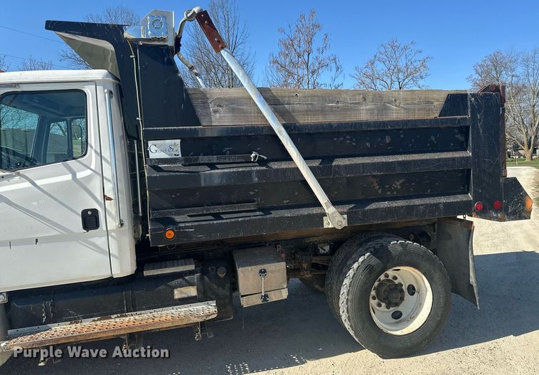 image for item EH6605 1998 Freightliner FL70 dump truck