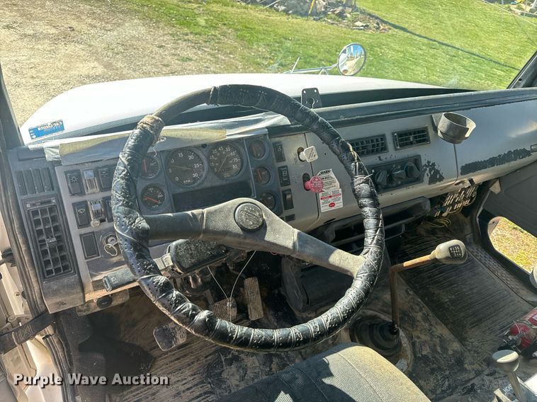 image for item EH6605 1998 Freightliner FL70 dump truck