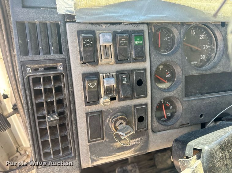 image for item EH6605 1998 Freightliner FL70 dump truck