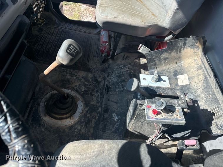 image for item EH6605 1998 Freightliner FL70 dump truck