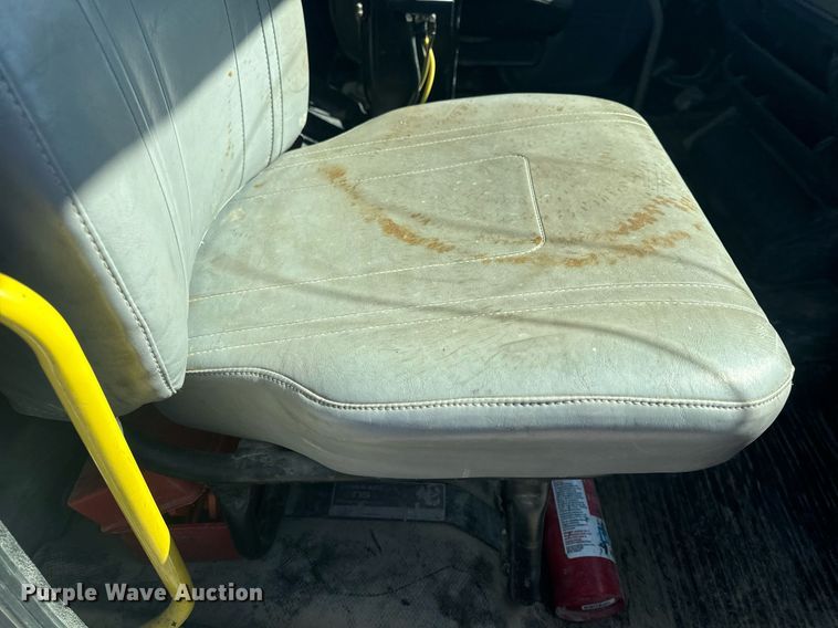 image for item EH6605 1998 Freightliner FL70 dump truck