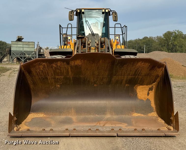 image for item EH7021 2017 John Deere 844K-III wheel loader
