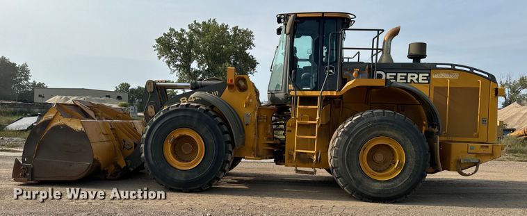 image for item EH7021 2017 John Deere 844K-III wheel loader