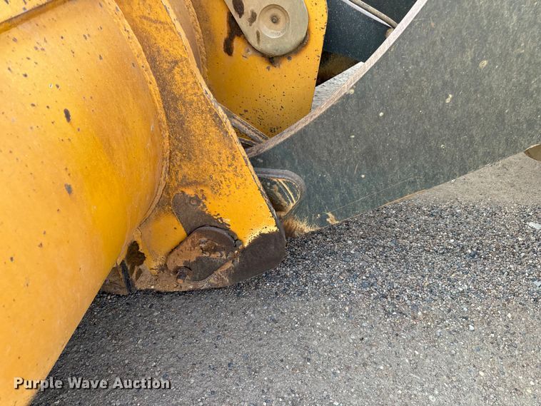 image for item EH7021 2017 John Deere 844K-III wheel loader