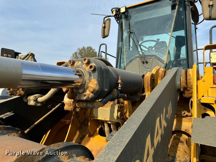 image for item EH7021 2017 John Deere 844K-III wheel loader