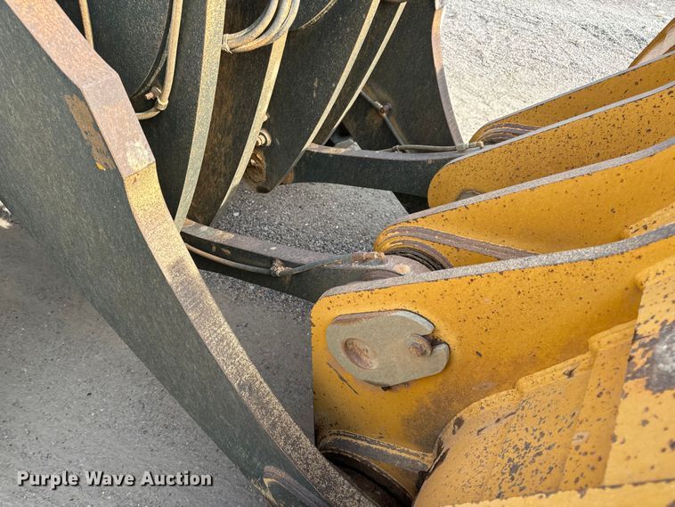 image for item EH7021 2017 John Deere 844K-III wheel loader