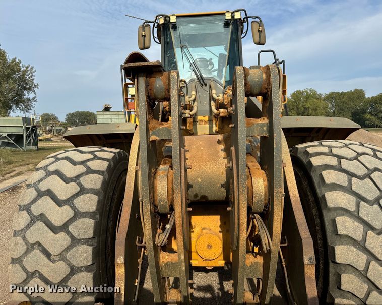 image for item EH7021 2017 John Deere 844K-III wheel loader