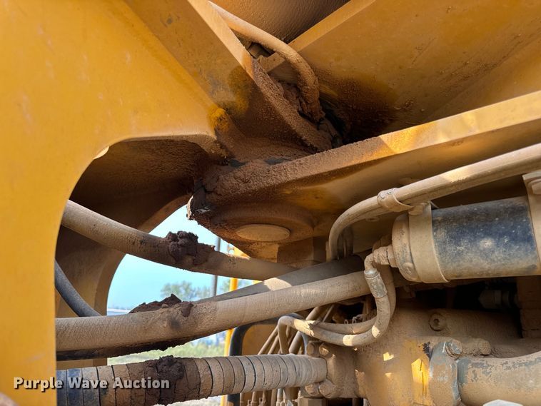 image for item EH7021 2017 John Deere 844K-III wheel loader