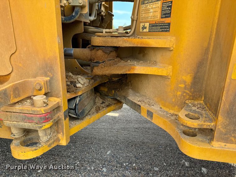 image for item EH7021 2017 John Deere 844K-III wheel loader