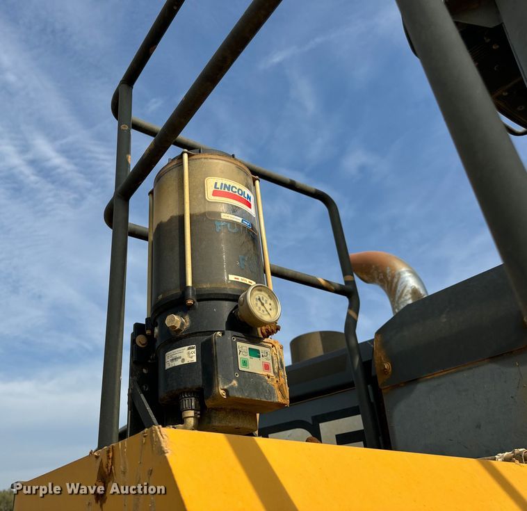 image for item EH7021 2017 John Deere 844K-III wheel loader