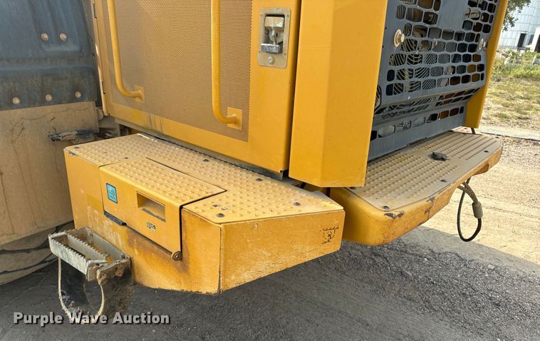 image for item EH7021 2017 John Deere 844K-III wheel loader