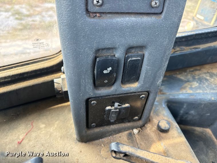 image for item EH7021 2017 John Deere 844K-III wheel loader