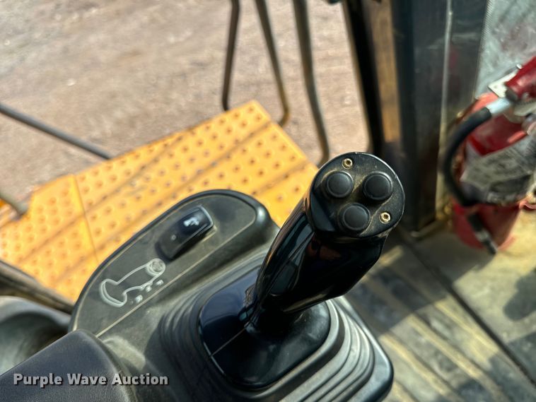 image for item EH7021 2017 John Deere 844K-III wheel loader