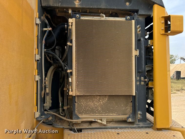 image for item EH7021 2017 John Deere 844K-III wheel loader