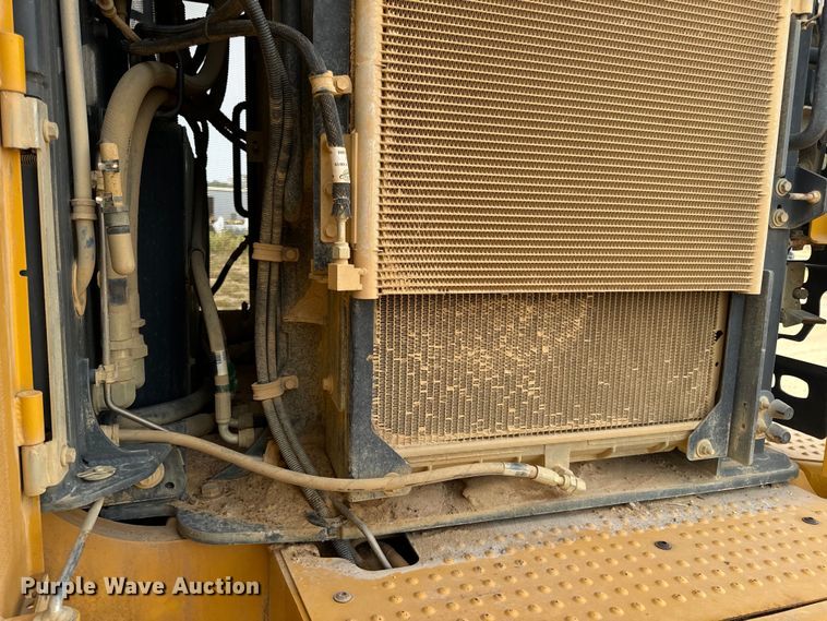 image for item EH7021 2017 John Deere 844K-III wheel loader