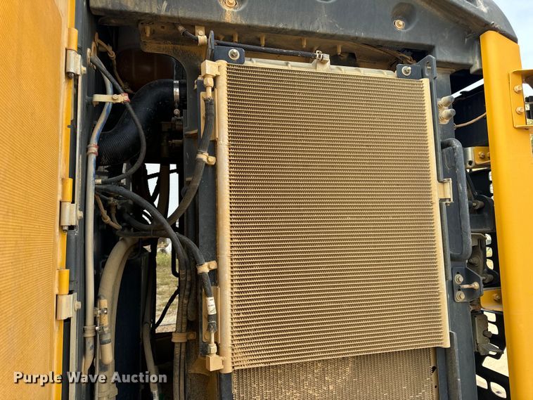 image for item EH7021 2017 John Deere 844K-III wheel loader