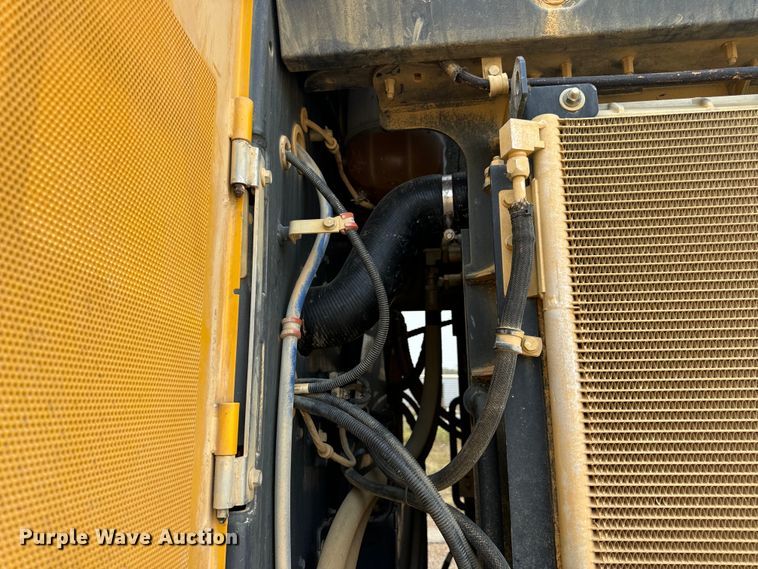 image for item EH7021 2017 John Deere 844K-III wheel loader