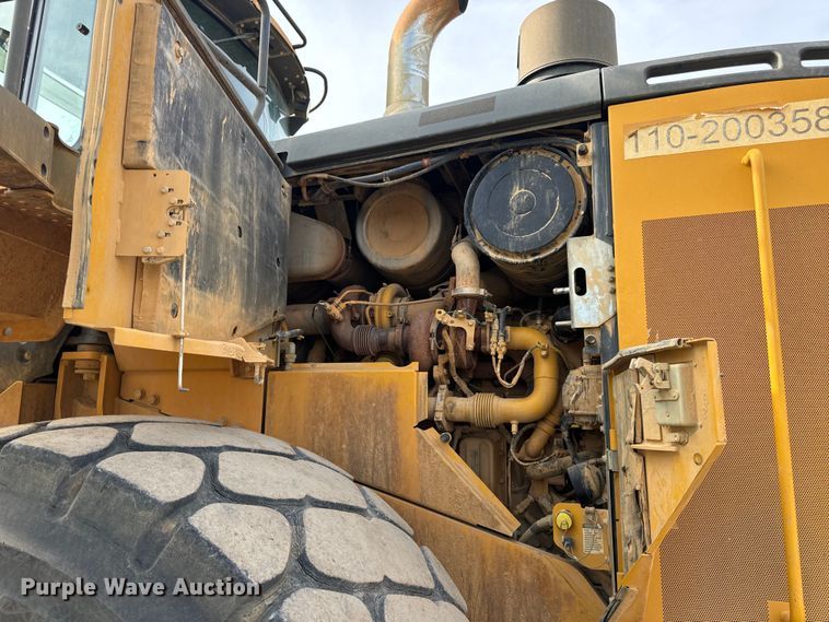 image for item EH7021 2017 John Deere 844K-III wheel loader